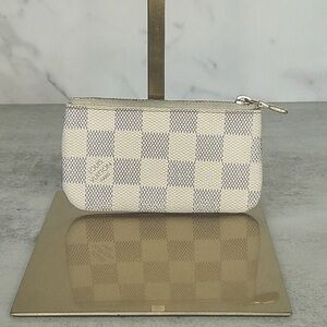 AUTHENTICATED Louis Vuitton LV Damier Azur Key Cles Pouch Keychain w/ COA